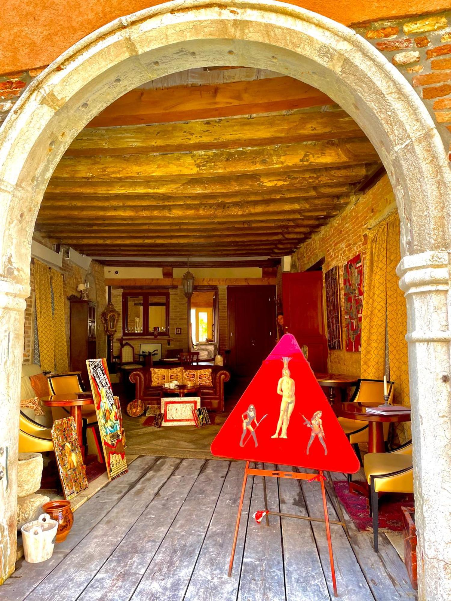 Console - Palais Historique & Romantique Venice