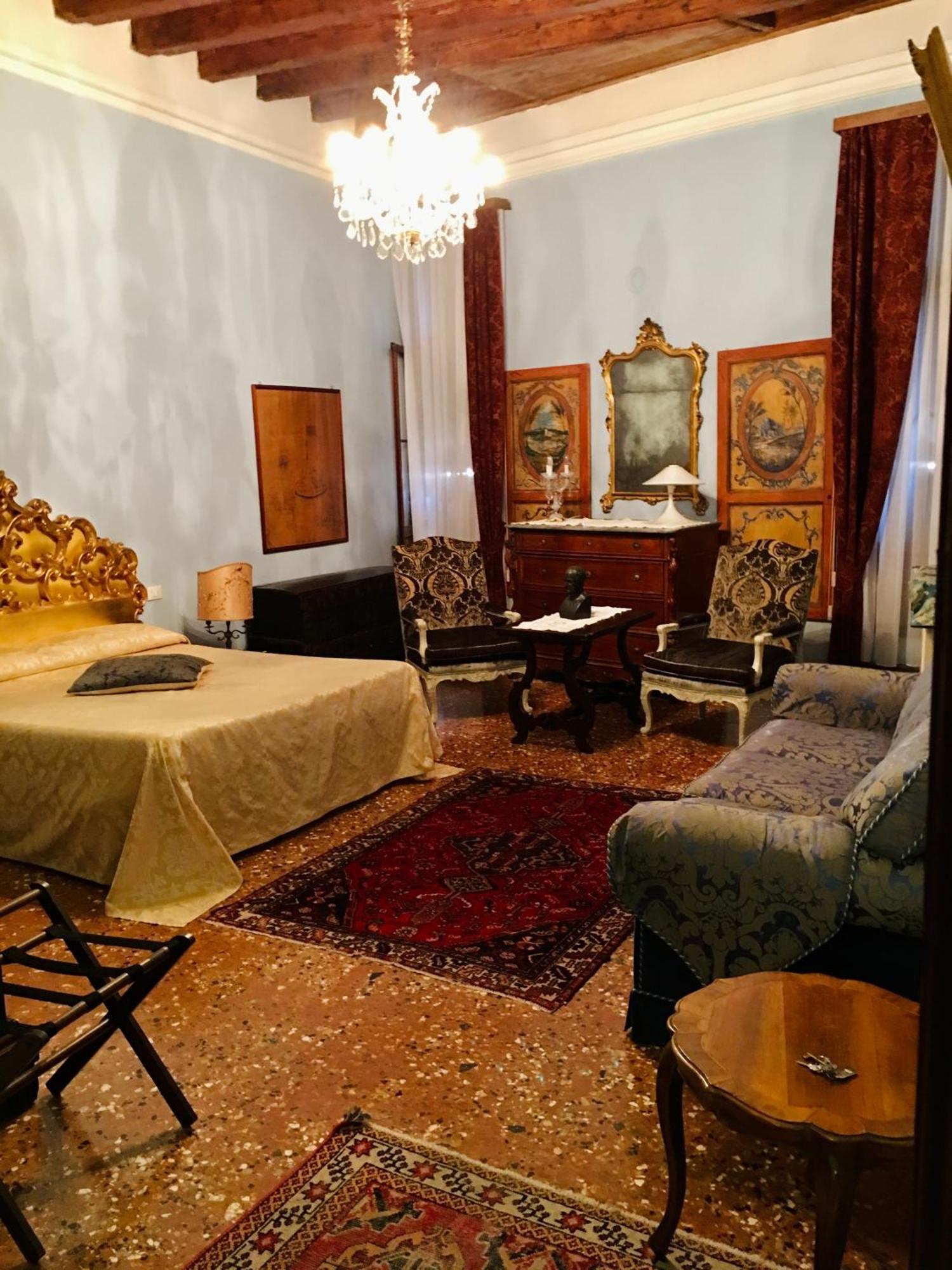 bahay-panuluyan Console - Palais Historique & Romantique *